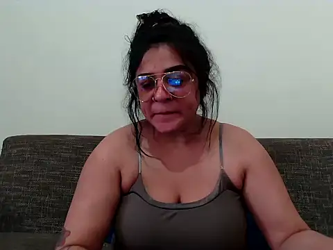 Snapshot of indianishkq7 chatting on December 14, 8:52 am indianishkq7 online show from December 14, 8:52 am