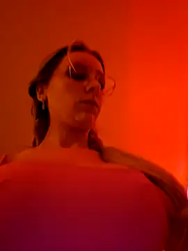 Snapshot of LilyOrion chatting on December 5, 7:38 pm LilyOrion online show from December 5, 7:38 pm