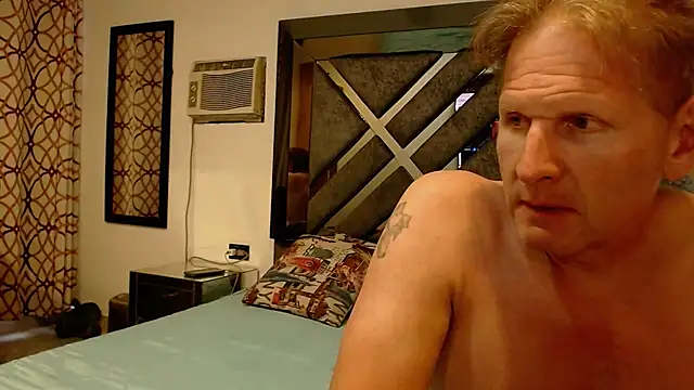 carlosbangsstar online show from December 14, 8:29 pm