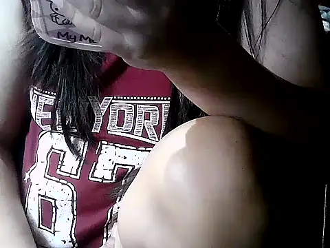 Snapshot of XbighotbootyX chatting on November 3, 11:04 pm XbighotbootyX online show from November 3, 11:04 pm