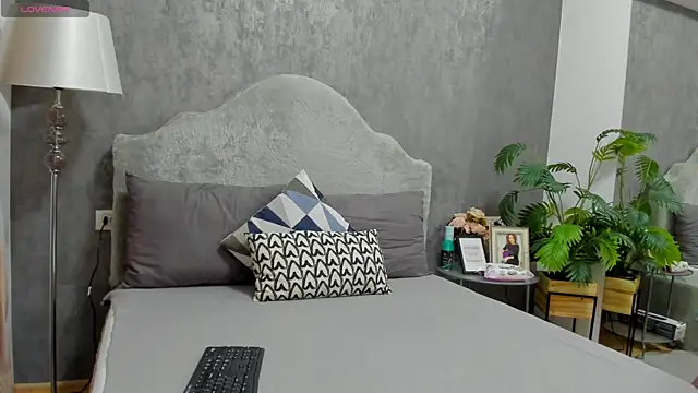 LisaCroft online show from February 16, 6:53 am