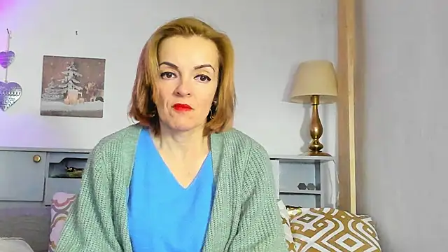 Snapshot of KateConner chatting on February 11, 11:44 pm KateConner online show from February 11, 11:44 pm