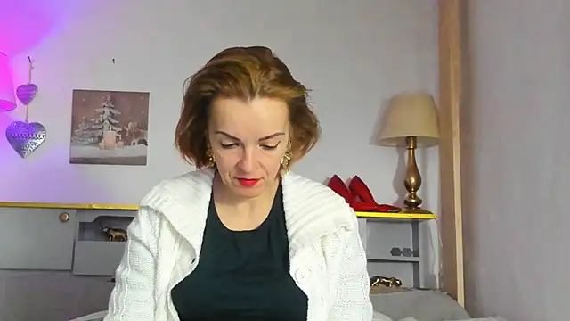 Snapshot of KateConner chatting on February 13, 8:13 pm KateConner online show from February 13, 8:13 pm