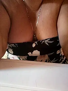 Brenda Berck  online show from September 15, 1:44 pm