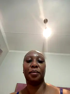 Bootyliciouse21X online show from January 6, 3:38 pm