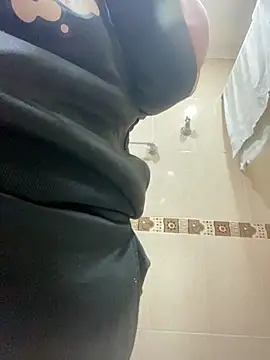 Snapshot of Fancyxlove chatting on November 15, 12:34 pm Fancyxlove online show from November 15, 12:34 pm