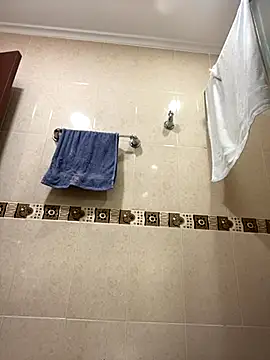 Snapshot of Fancyxlove chatting on November 21, 12:26 pm Fancyxlove online show from November 21, 12:26 pm