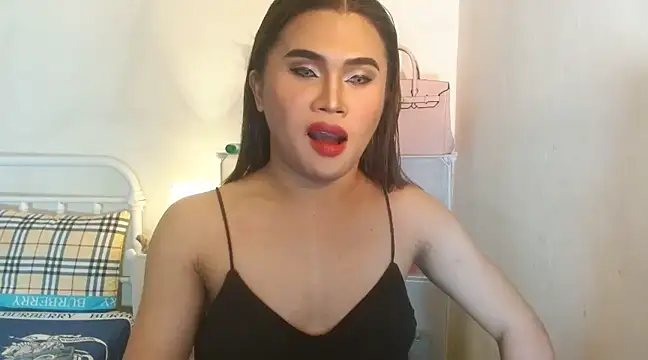 Snapshot of JustineBIGCUM chatting on February 21, 4:07 am JustineBIGCUM online show from February 21, 4:07 am