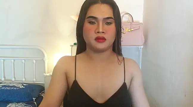 Snapshot of JustineBIGCUM chatting on March 7, 10:24 am JustineBIGCUM online show from March 7, 10:24 am