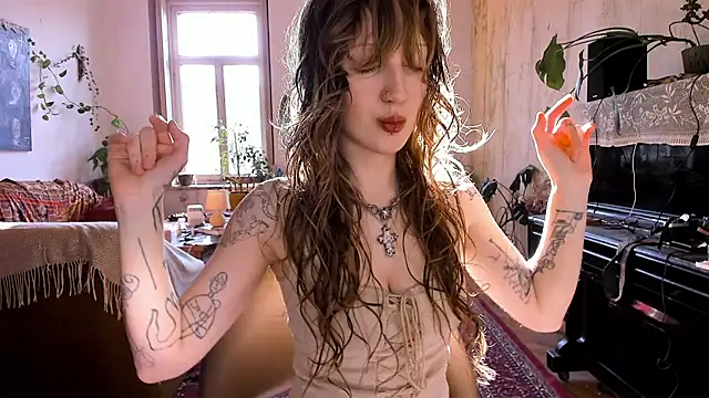 Snapshot of Miranda2_0 chatting on December 22, 6:49 am Miranda2 0 online show from December 22, 6:49 am