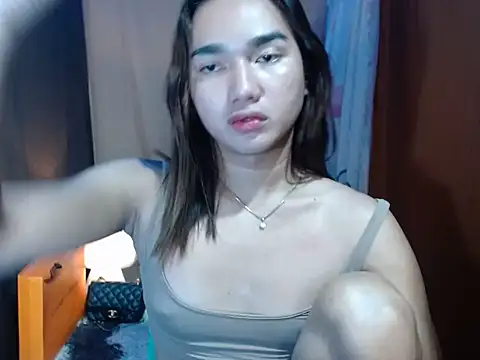 Snapshot of CasandraDiaz chatting on December 4, 4:27 pm CasandraDiaz online show from December 4, 4:27 pm