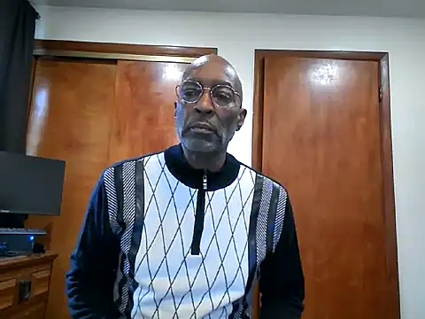 Snapshot of longdick4you8686 chatting on February 6, 7:07 pm longdick4you8686 online show from February 6, 7:07 pm