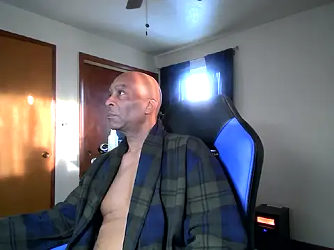Snapshot of longdick4you8686 chatting on March 10, 12:37 pm longdick4you8686 online show from March 10, 12:37 pm