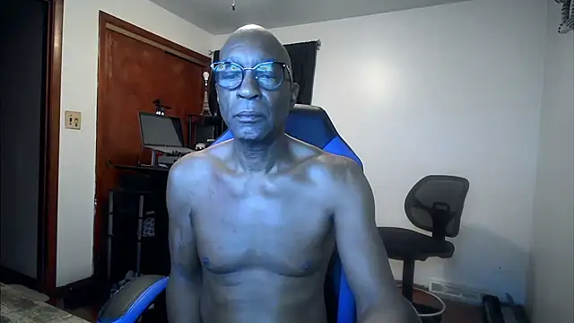 Snapshot of longdick4you8686 chatting on October 23, 10:47 am longdick4you8686 online show from October 23, 10:47 am