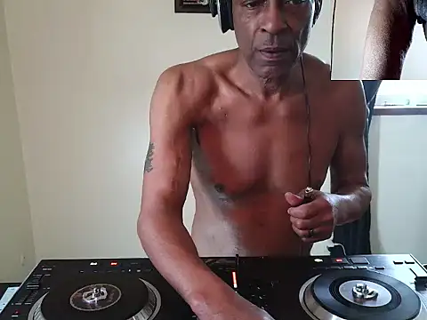 longdick4you8686 online show from March 21, 9:29 pm