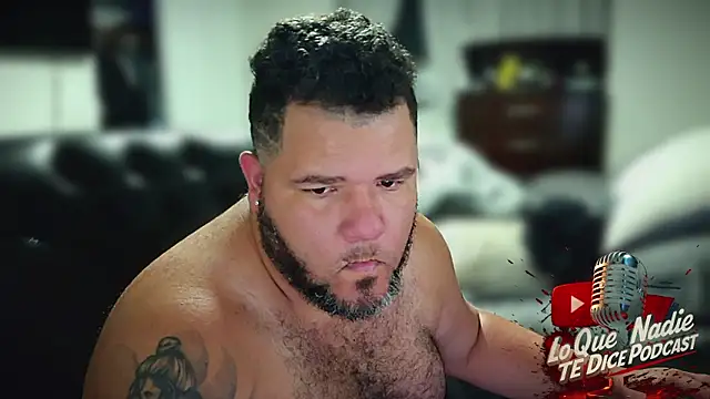 Snapshot of Gabihotxxx1 chatting on October 23, 3:28 am Gabihotxxx1 online show from October 23, 3:28 am