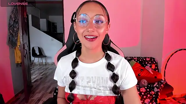 Snapshot of adrena_10 chatting on February 15, 9:44 pm adrena 10 online show from February 15, 9:44 pm