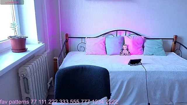 Snapshot of Hot_Rhaenyra chatting on October 12, 12:15 pm Hot Rhaenyra online show from October 12, 12:15 pm