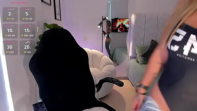 AmyWood online show from March 4, 6:47 pm