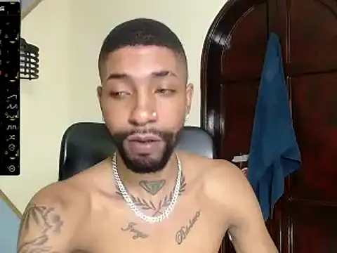 Snapshot of kilian_xx chatting on February 22, 3:58 pm kilian xx online show from February 22, 3:58 pm