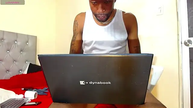 Snapshot of kilian_xx chatting on November 5, 10:32 pm kilian xx online show from November 5, 10:32 pm