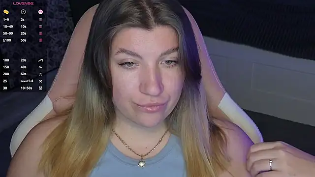 Snapshot of Fairy__Sofia chatting on February 20, 8:28 am Fairy Sofia online show from February 20, 8:28 am