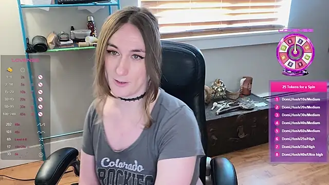 Snapshot of luluvaladon chatting on March 10, 10:24 pm luluvaladon online show from March 10, 10:24 pm