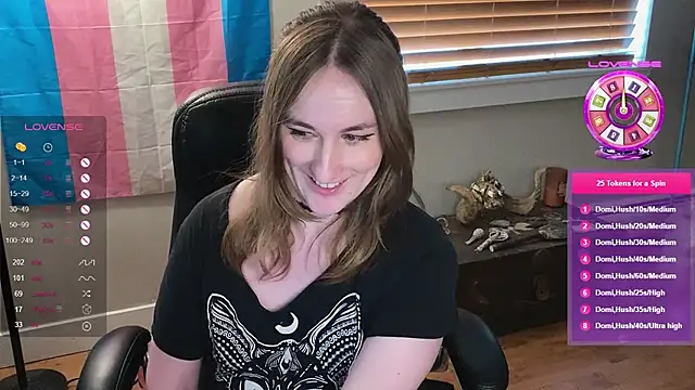 Snapshot of luluvaladon chatting on March 18, 9:21 pm luluvaladon online show from March 18, 9:21 pm