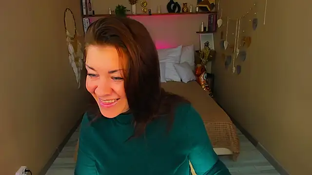 Snapshot of AnaMills chatting on October 4, 10:13 am AnaMills online show from October 4, 10:13 am