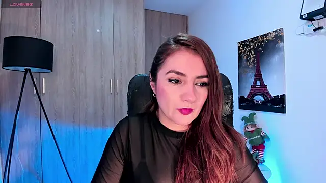 Snapshot of MaggieBrownn chatting on November 25, 12:10 am MaggieBrownn online show from November 25, 12:10 am