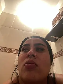 Snapshot of Emma_Brown_12 chatting on March 18, 12:27 am Emma Brown 12 online show from March 18, 12:27 am