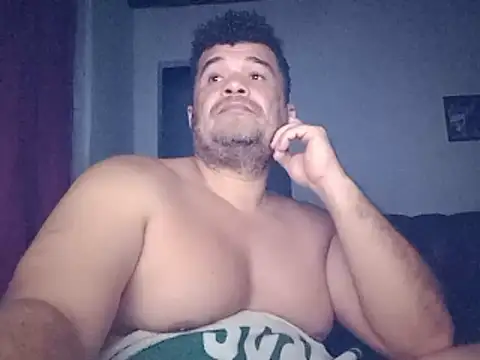 Snapshot of tarra122 chatting on March 4, 2:28 am tarra122 online show from March 4, 2:28 am