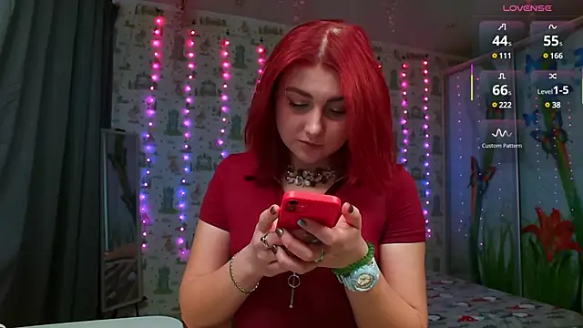Snapshot of SmokyRose chatting on February 6, 11:32 am SmokyRose online show from February 6, 11:32 am