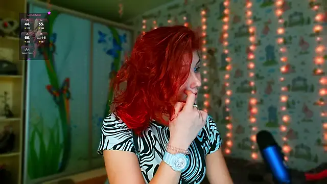 Snapshot of SmokyRose chatting on November 17, 12:00 pm SmokyRose online show from November 17, 12:00 pm