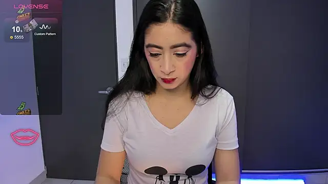 Snapshot of MeganWhite3 chatting on September 25, 4:16 am MeganWhite3 online show from September 25, 4:16 am