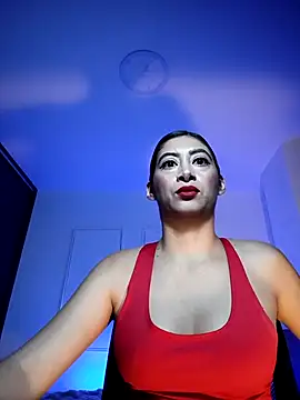 Snapshot of MeganWhite3 chatting on January 18, 5:00 am MeganWhite3 online show from January 18, 5:00 am