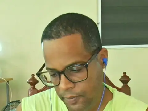 thesugar32 online show from March 3, 1:06 pm