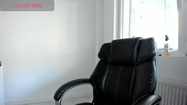 Snapshot of DiamondKay chatting on October 17, 6:27 am DiamondKay online show from October 17, 6:27 am