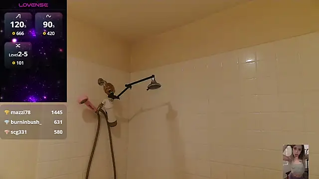 Blondiewithanass online show from November 10, 12:42 am