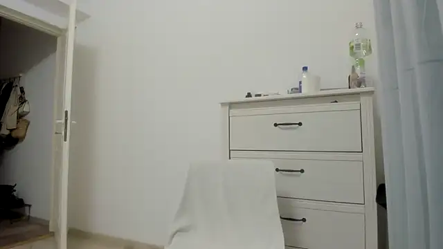 woolfiie online show from February 14, 11:31 pm