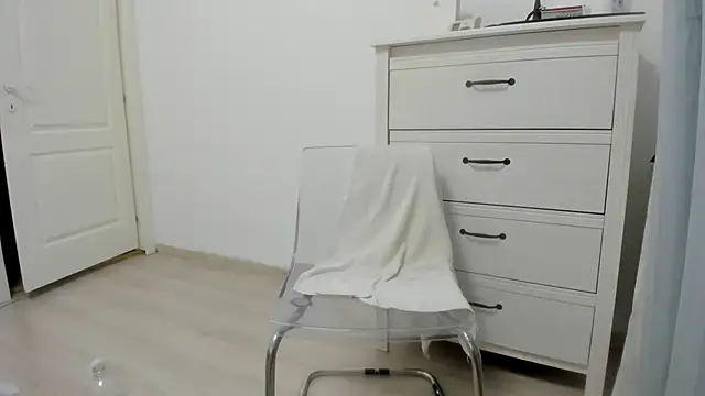 woolfiie online show from November 13, 12:09 am