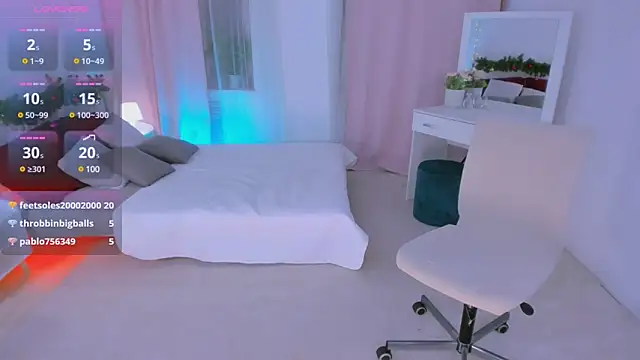 Snapshot of Laly_Peach chatting on December 21, 7:16 pm Laly Peach online show from December 21, 7:16 pm