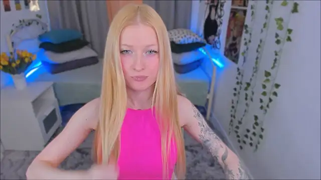 Snapshot of Laly_Peach chatting on January 12, 3:57 pm Laly Peach online show from January 12, 3:57 pm