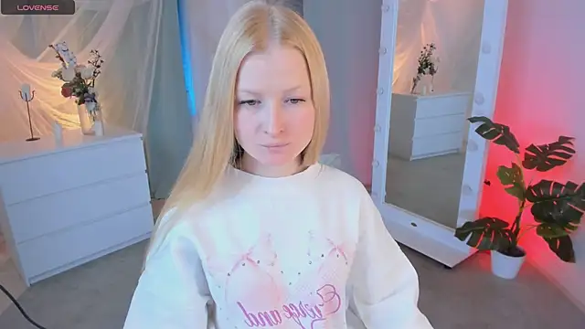 Snapshot of Laly_Peach chatting on January 26, 4:30 pm Laly Peach online show from January 26, 4:30 pm