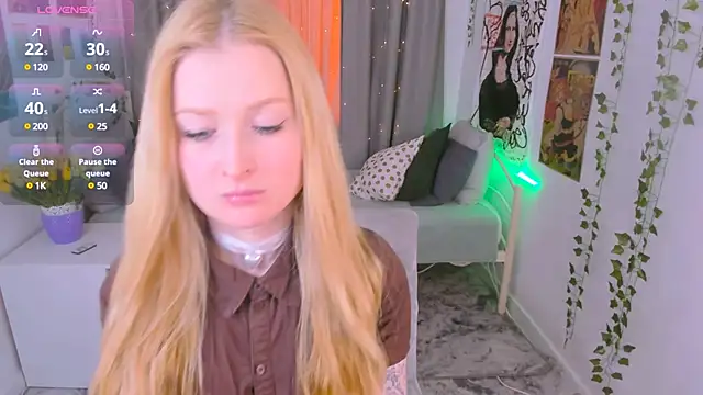 Snapshot of Laly_Peach chatting on February 12, 4:22 pm Laly Peach online show from February 12, 4:22 pm