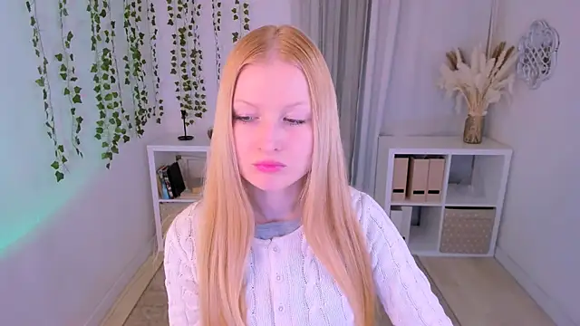 Snapshot of Laly_Peach chatting on February 27, 4:21 pm Laly Peach online show from February 27, 4:21 pm