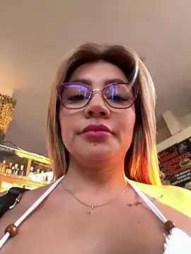 Snapshot of DIANITA_1988 chatting on January 8, 10:37 pm DIANITA 1988 online show from January 8, 10:37 pm