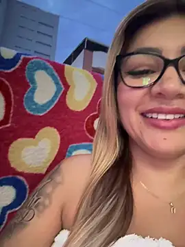 Snapshot of DIANITA_1988 chatting on January 15, 11:08 pm DIANITA 1988 online show from January 15, 11:08 pm