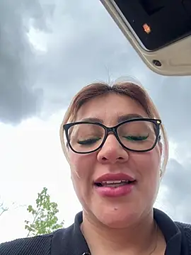 Snapshot of DIANITA_1988 chatting on January 23, 6:14 pm DIANITA 1988 online show from January 23, 6:14 pm