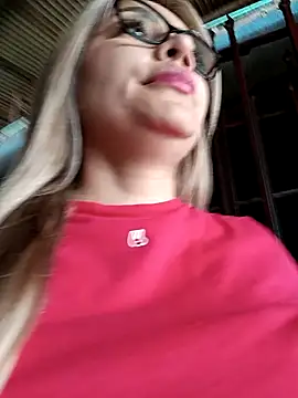 Snapshot of DIANITA_1988 chatting on February 4, 7:00 pm DIANITA 1988 online show from February 4, 7:00 pm